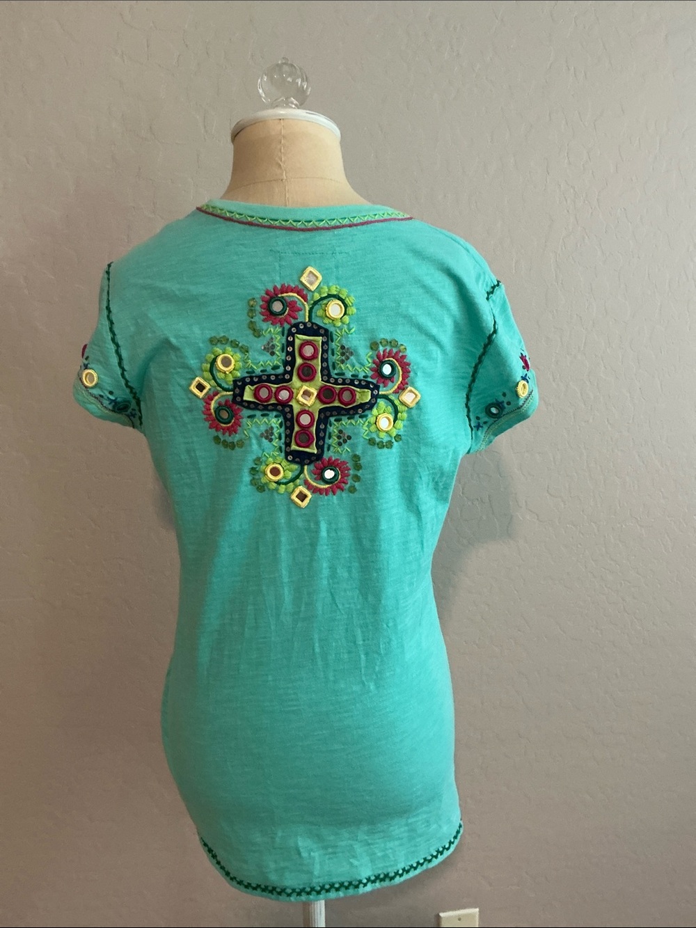Women's Double D Ranch Teal Embroidered V-Neck Top - Picture 2 of 8